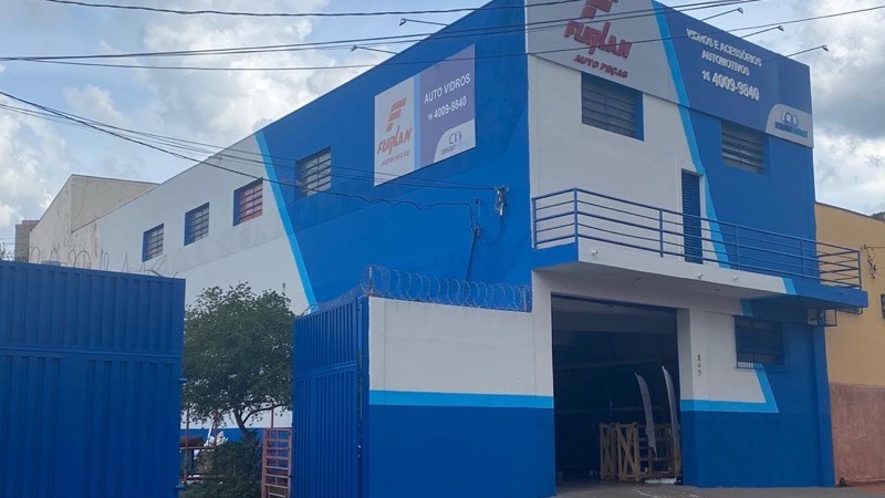 Fachada da Furlan Auto Vidros na Av. Barão do Bananal, 845, Jardim do Trevo, Ribeirão Preto